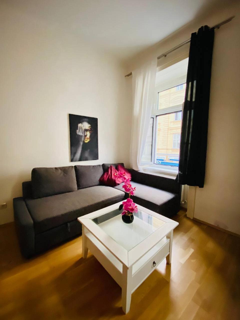 Family Apartment Th8 8 Wina Bagian luar foto