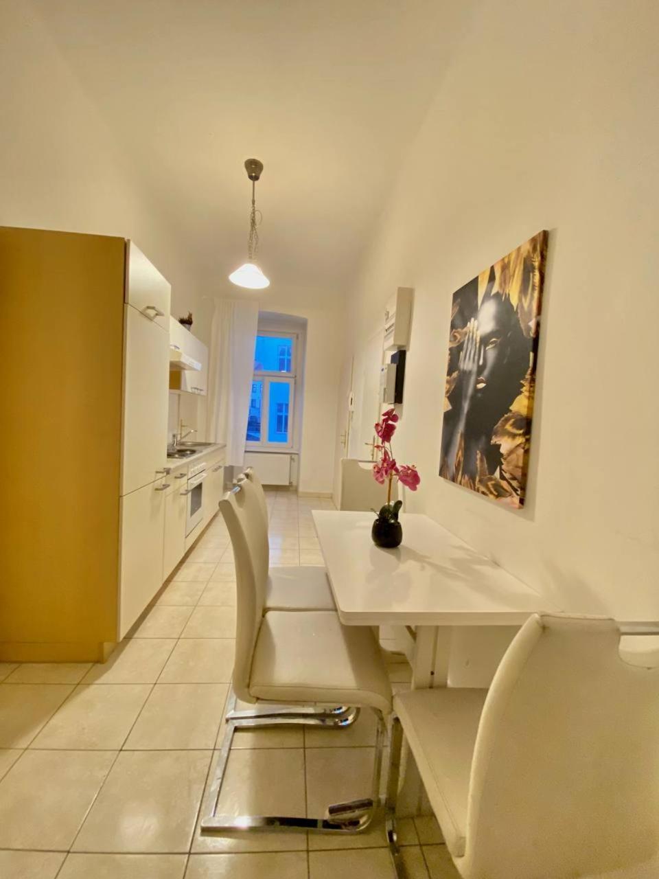 Family Apartment Th8 8 Wina Bagian luar foto