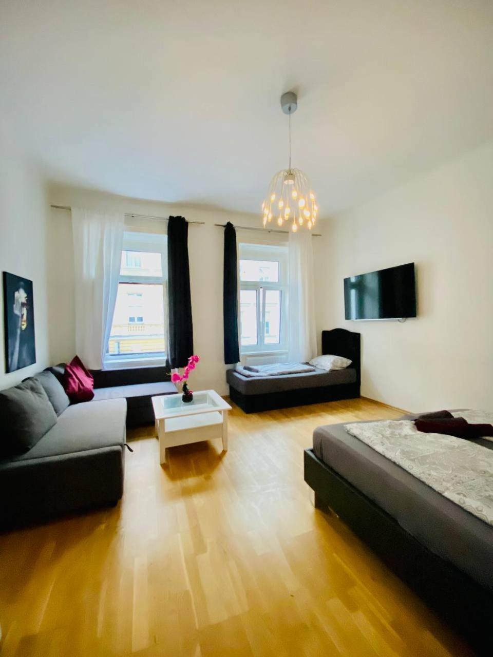 Family Apartment Th8 8 Wina Bagian luar foto