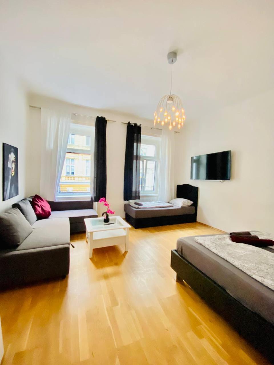 Family Apartment Th8 8 Wina Bagian luar foto