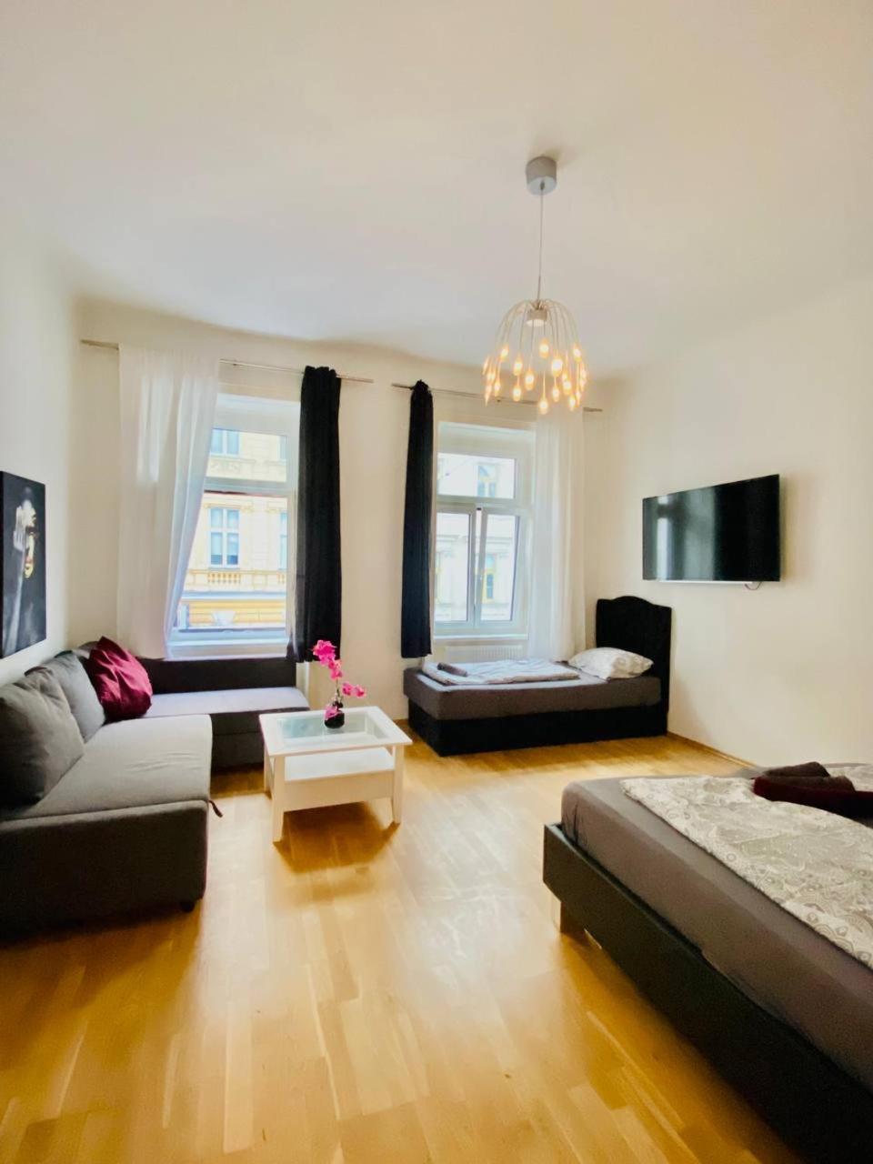 Family Apartment Th8 8 Wina Bagian luar foto