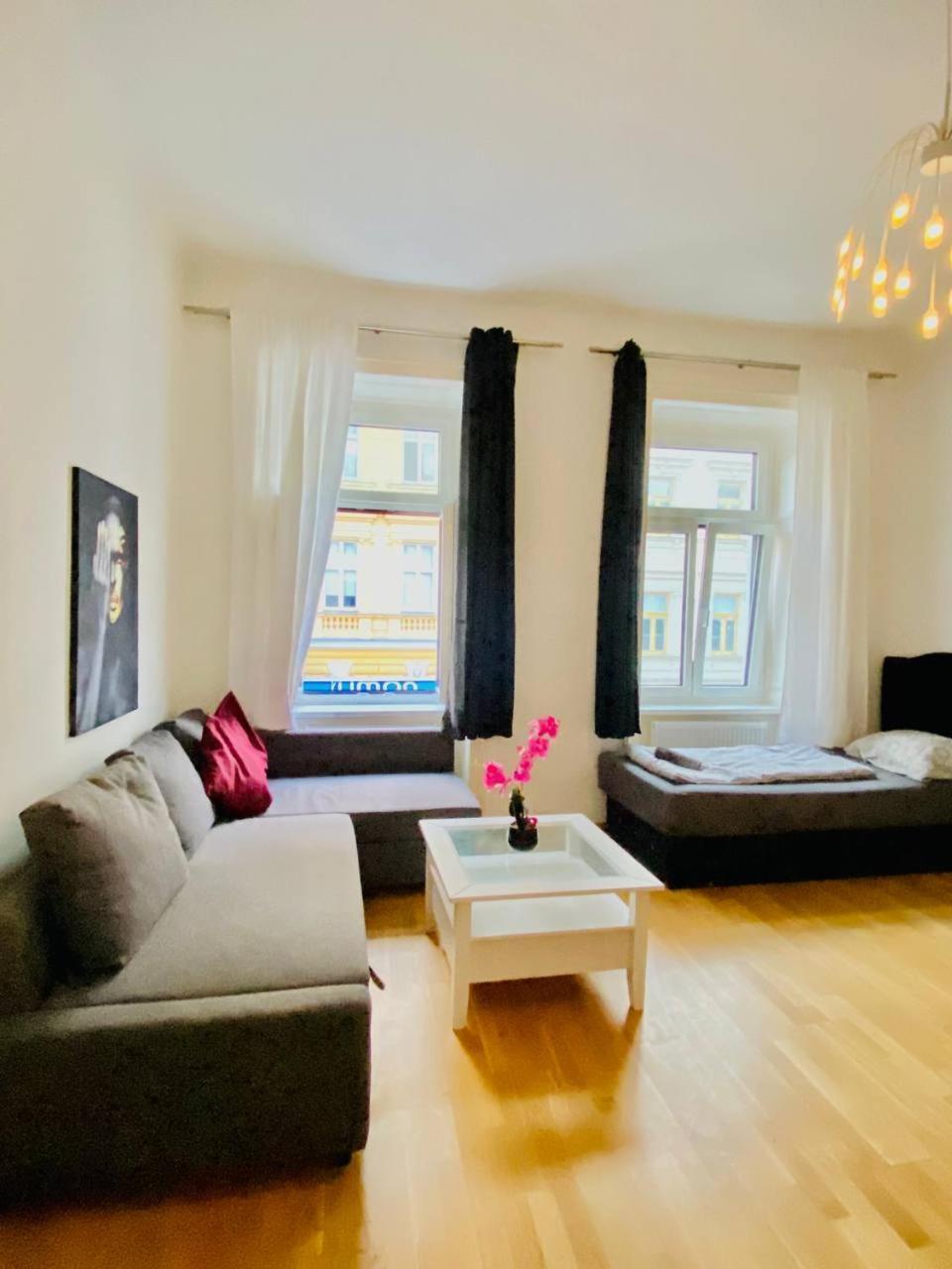 Family Apartment Th8 8 Wina Bagian luar foto